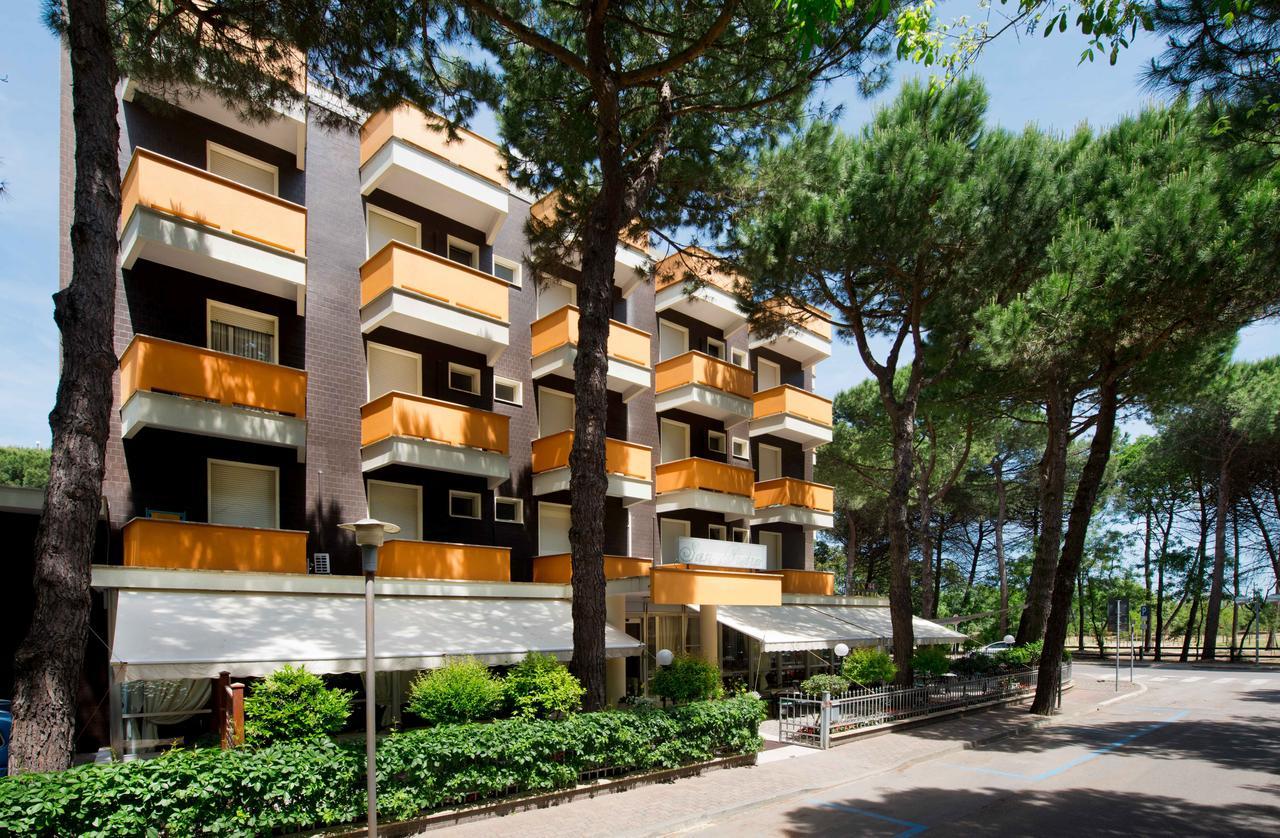 Hotel San Pietro Cervia Exteriör bild