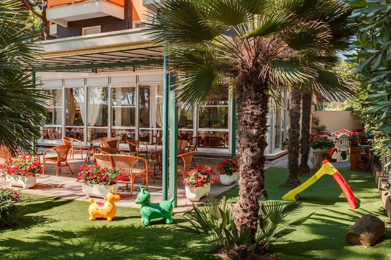 Hotel San Pietro Cervia Exteriör bild